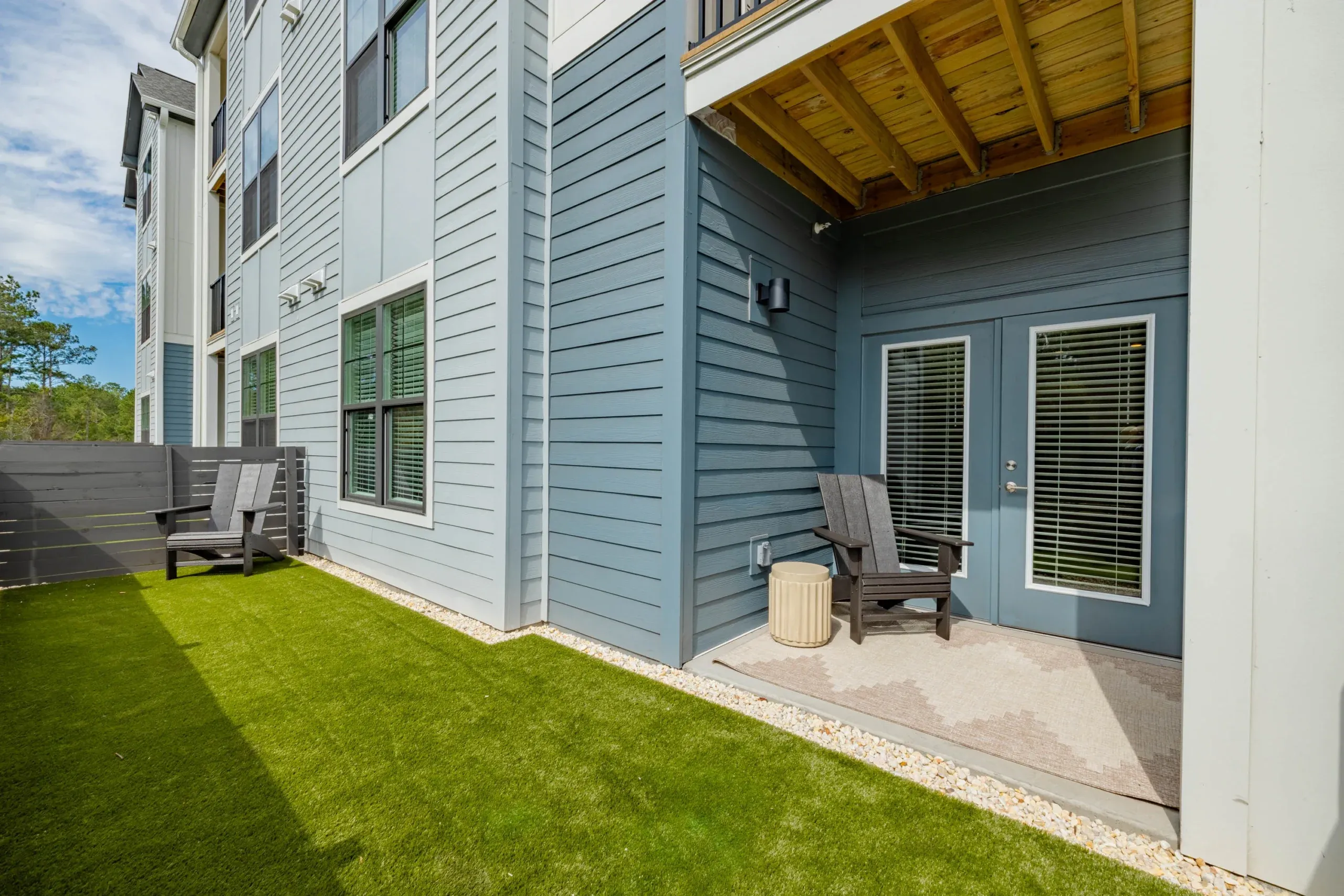 Evolve holly ridge apartment patio area
